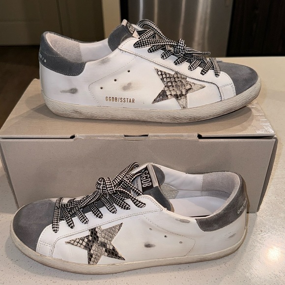 Size 42 Golden Goose Super-Star Classic, Grey python. - Picture 1 of 5